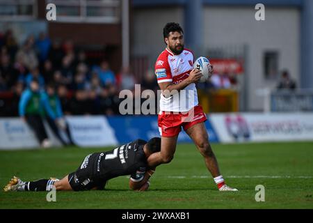 PETA Hiku de Hull KR est affronté par Fa'amanu Brown Hull FC lors du match de Betfred Super League Hull KR vs Hull FC au Sewell Group Craven Park, Kingston upon Hull, Royaume-Uni, le 29 mars 2024 (photo par Craig Cresswell/News images) en, le 29/03/2024. (Photo de Craig Cresswell/News images/Sipa USA) crédit : Sipa USA/Alamy Live News Banque D'Images
