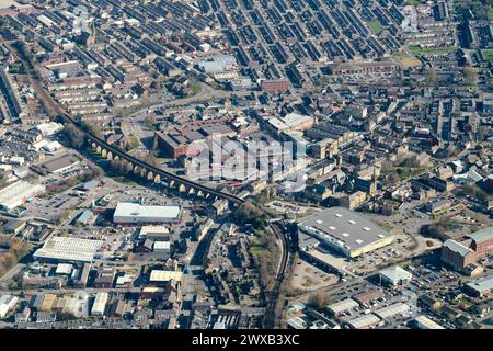 Une vue aérienne du centre-ville d'Accrington, Lancashire, nord-ouest de l'Angleterre, Royaume-Uni Banque D'Images