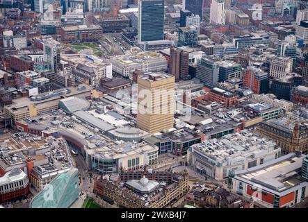 Vue aérienne du centre commercial Arndale et du centre de Manchester City, au nord-ouest de l'Angleterre, au Royaume-Uni Banque D'Images