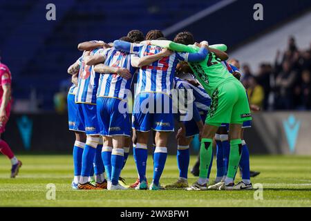 Sheffield, Royaume-Uni. 29 mars 2024. Sheffield Wednesday Team Cuddle pendant le Sheffield Wednesday FC vs Swansea City AFC Sky Bet EFL Championship match au Hillsborough Stadium, Sheffield, Angleterre, Royaume-Uni le 29 mars 2024 Credit : Every second Media/Alamy Live News Banque D'Images