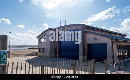 Wells, Norfolk, Royaume-Uni – mars 25 2024. L'extérieur de la station de sauvetage de la RNLI à Wells, sur la côte nord du Norfolk Banque D'Images