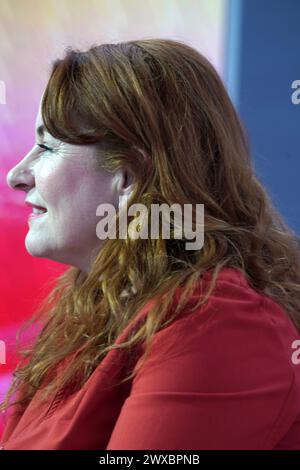 Buchmesse Leipzig GER, Leipzig,20240321, Buchmesse Leipzig, Literaturwissenschaftlerin und journalistin, Katrin Schumacher *** Buchmesse Leipzig GER, Leipzig,20240321, Buchmesse Leipzig, érudit littéraire et journaliste, Katrin Schumacher Banque D'Images