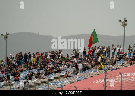 Portimao, Portugal. 22 mars 2024. PORTIMAO, PORTUGAL - 22 MARS : fans pendant le Grand Premio Tissot de Portugal, classe MotoGP, entraînement libre à Autodromo Internacional do Algarve le 22 mars 2024 à Portimao, Portugal. (Photo de Henk Seppen/Orange Pictures) crédit : Orange pics BV/Alamy Live News Banque D'Images