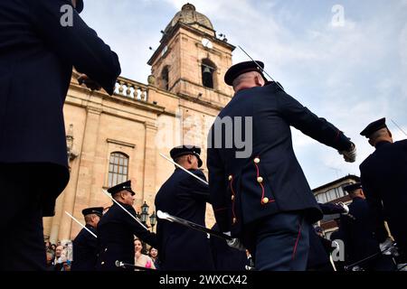 Tunja, Colombie. 29 mars 2024. Des membres de l'armée colombienne participent aux célébrations du vendredi Saint à Tunja, Colombie, le 29 mars 2024. Photo par : Cristian Bayona/long Visual Press crédit : long Visual Press/Alamy Live News Banque D'Images