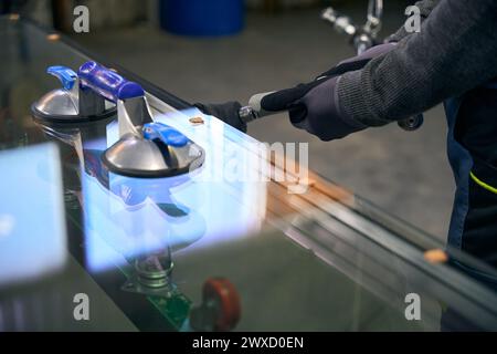 Processus technologique dans la production de fenêtres Banque D'Images