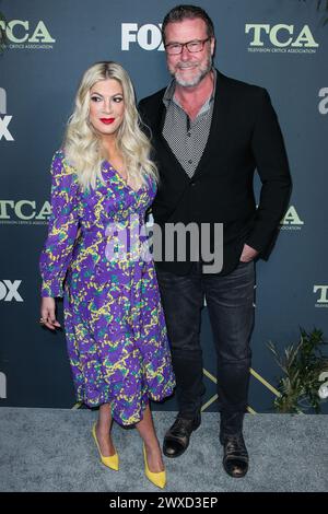 (DOSSIER) Tori Spelling dossiers pour divorce de Dean McDermott après 18 ans de mariage. Orthographe cite des 'différences irréconciliables' pour le divorce dans sa requête, déposée le vendredi 29 mars 2024 à la Cour supérieure de Los Angeles. PASADENA, LOS ANGELES, CALIFORNIE, États-Unis - 06 FÉVRIER : L'actrice et auteure américaine Tori Spelling et son mari/acteur canadien Dean McDermott arrivent à la FOX Winter TCA 2019 All-Star Party qui s'est tenue à la Fig House le 6 février 2019 à Pasadena, Los Angeles, Californie, États-Unis. (Photo de Xavier Collin/image Press Agency) Banque D'Images