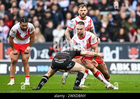 Curtis Sironen de préparé Helens est affronté par Alex Smith des Wigan Warriors lors du match de la Betfred Super League Round 6 St Helens vs Wigan Warriors au Totally Wicked Stadium, St Helens, Royaume-Uni, le 29 mars 2024 (photo de Craig Thomas/News images) Banque D'Images