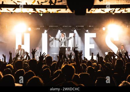 29 mars 2024 : Howlin' PELLE ALMQVIST, chanteur du groupe de rock suédois The Hives, joue un concert à guichet fermé au Rock City de Nottingham, en Angleterre, lors de leur tournée britannique de 2024 en soutien à leur sixième album studio, The Death of Randy Fitzsimmons. (Crédit image : © Myles Wright/ZUMA Press Wire) USAGE ÉDITORIAL SEULEMENT! Non destiné à UN USAGE commercial ! Banque D'Images