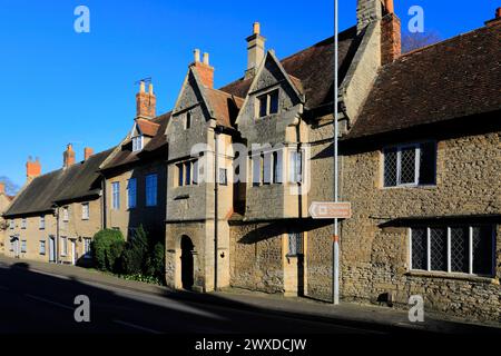 Vue sur la rue de Higham Ferrers Town, Northamptonshire, Angleterre, Royaume-Uni Banque D'Images