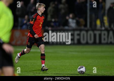 Kobe Corbanie (2) de Belgique photographié lors d'un match de football entre les équipes nationales de Belgique et des pays-Bas de moins de 19 ans le jour 3 dans le groupe 2 de la manche élite de l'UEFA des moins de 19 ans le jeudi 26 mars 2024 à Veendam , pays-Bas . PHOTO SPORTPIX | David Catry Banque D'Images