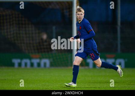 Veendam, pays-Bas. 26 mars 2024. Kees Smit (21 ans), des pays-Bas, photographié lors d'un match de football opposant les équipes nationales de Belgique et des pays-Bas de moins de 19 ans le jour 3 dans le groupe 2 de la manche élite des moins de 19 ans de l'UEFA, jeudi 26 mars 2024 à Veendam, pays-Bas . Crédit : Sportpix/Alamy Live News Banque D'Images
