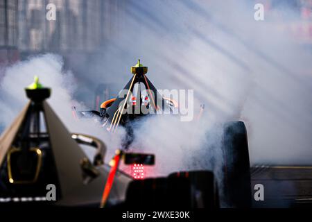 Départ, départ, lors de l'ePrix de Tokyo 2024, 4ème meeting du Championnat du monde ABB FIA Formula E 2023-24, sur le Tokyo Street circuit du 28 au 30 mars 2024 à Tokyo, Japon - photo Frédéric le Floc'h / DPPI Banque D'Images