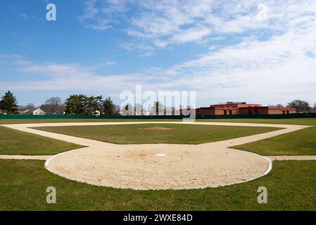 Rockford, Illinois - États-Unis - 28 mars 2024 : Infield of the Beyer Peaches Stadium, stade des célèbres Rockford Peaches, à Rockford, Illinoi Banque D'Images