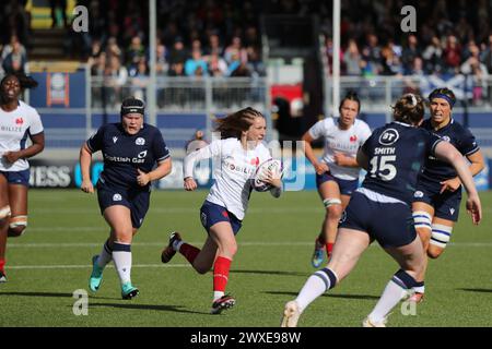 Édimbourg, Royaume-Uni. 30 mars 2024. Pauline Bourdon Sansus attaque pour la France lors du match de rugby Écosse contre France, au stade Hive, Édimbourg, 30 mars 2024, crédit : Thomas Gorman / Alamy Live News Banque D'Images