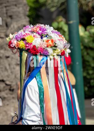 Chapeau typique et traditionnel avec beaucoup de verdiales couleurs groupe de musique des montagnes de Malaga Banque D'Images