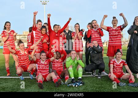 Aalter, Belgique. 30 mars 2024. Les joueuses de Standard célèbrent après avoir remporté un match de football féminin entre le Club Brugge Dames YLA et Standard Femina de Liege le 2ème jour de match en play-off 1 de la saison 2023 - 2024 de la Super League belge Lotto Womens, le samedi 30 mars 2024 à Aalter, BELGIQUE . Crédit : Sportpix/Alamy Live News Banque D'Images