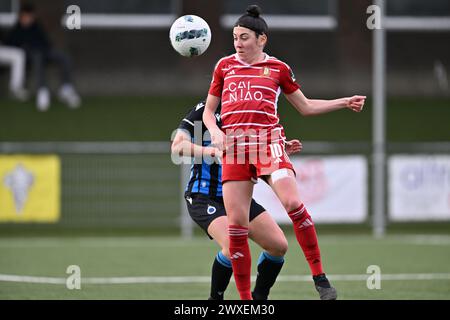 Aalter, Belgique. 30 mars 2024. Noemie Gelders (10 ans) de Standard photographiée lors d'un match de football féminin entre le Club Brugge Dames YLA et Standard Femina de Liege le 2ème jour de match en play-off 1 de la saison 2023 - 2024 de la Super League belge des femmes du Lotto, le samedi 30 mars 2024 à Aalter, BELGIQUE . Crédit : Sportpix/Alamy Live News Banque D'Images