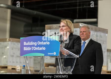 La vice-première ministre de l’Ontario Sylvia Jones s’adressant aux médias lors d’une conférence de presse Banque D'Images