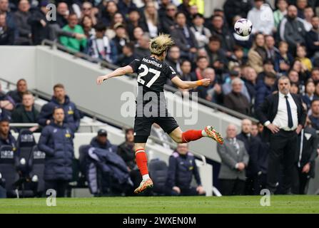 LONDRES, ANGLETERRE - MARS 30 : Daiki Hashioka de Luton Town lors du match de premier League entre Tottenham Hotspur et Luton Town au Tottenham Hotspur Stadium le 30 mars 2024 à Londres, Angleterre.(photo de Dylan Hepworth/MB Media) Banque D'Images