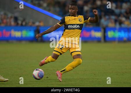 Paddington, Australie. 30 mars 2024. Ronald Barcellos du Central Coast Mariners FC vu en action lors du match de la 22e ronde de la saison d'Isuzu UTE A-League entre le Sydney FC et les Central Coast Mariners au stade Allianz. Score final ; Sydney FC 2 : 0 Central Coast Mariners. (Photo Luis Veniegra/SOPA images/SIPA USA) crédit : SIPA USA/Alamy Live News Banque D'Images