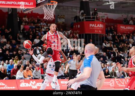 Reggio Emilia, Italie. 30 mars 2024. Shabazz Napier (Olimpia Milano) pendant UNAHOTELS Reggio Emilia vs EA7 Emporio Armani Milano, Italian Basketball Serie A match à Reggio Emilia, Italie, mars 30 2024 crédit : Independent photo Agency/Alamy Live News Banque D'Images