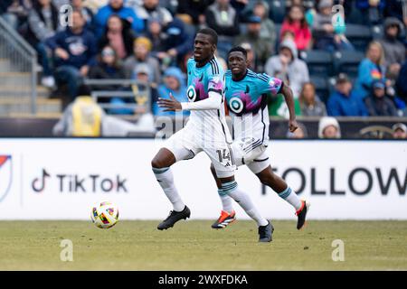 Chester, Pennsylvanie, États-Unis. 30 mars 2024. L'attaquant du Minnesota United FC Tani Oluwaseyi (14 ans) contrôle le ballon pendant la deuxième moitié d'un match de la MLS contre l'Union de Philadelphie au Subaru Park à Chester, en Pennsylvanie. Kyle Rodden/CSM/Alamy Live News Banque D'Images