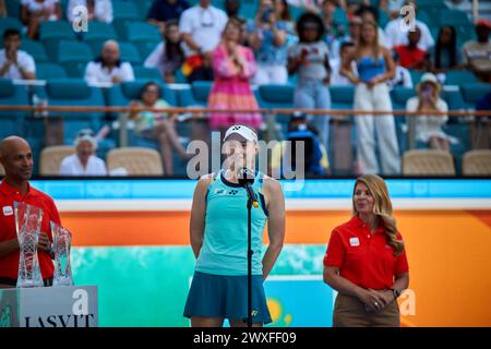 Miami Gardens, Floride, États-Unis. 30 mars 2024. Elena Rybakina (KAZ) vs Danielle Collins (USA) lors du tournoi mondial de tennis à l'Open de Miami 2024 présenté par Itau. Winnner : Danielle Collins (USA). Crédit : Yaroslav Sabitov/YES Market Media/Alamy Live News. Banque D'Images