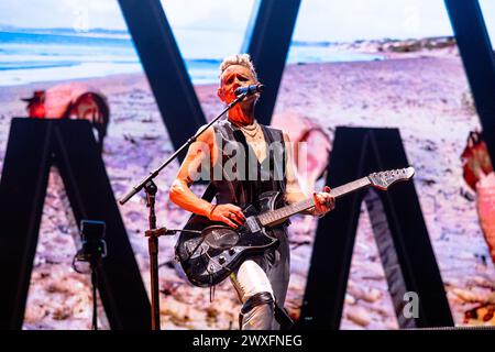 Milan, Italie. 30 mars 2024. Martin Gore de Depeche mode se produit au Mediolanum Forum à Milan, en Italie, le 30 2024 mars crédit : Mairo Cinquetti/Alamy Live News Banque D'Images