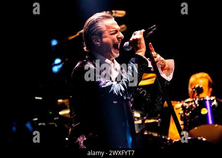 Milan, Italie. 30 mars 2024. Dave Gahan de Depeche mode se produit en direct au Mediolanum Forum à Milan. (Photo de Mairo Cinquetti/SOPA images/SIPA USA) crédit : SIPA USA/Alamy Live News Banque D'Images