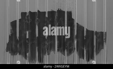 Pinceau noir motif de traits abstrait conception de surface grise clôture métallique espace vide arrière-plan de texte vide. Banque D'Images