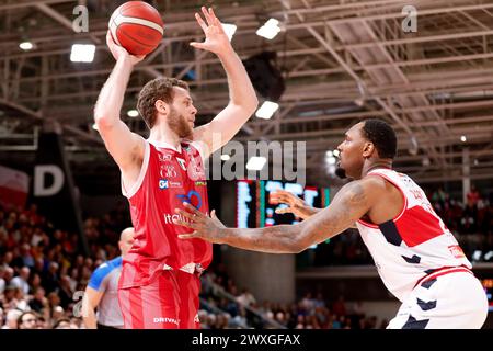 Reggio Emilia, Italie. 30 mars 2024. Nicolo Melli (Olimpia Milano) pendant UNAHOTELS Reggio Emilia vs EA7 Emporio Armani Milano, match italien de basket-ball Serie A à Reggio Emilia, Italie, mars 30 2024 crédit : Agence photo indépendante/Alamy Live News Banque D'Images