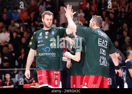 Reggio Emilia, Italie. 30 mars 2024. Nicolo Melli (Olimpia Milano) pendant UNAHOTELS Reggio Emilia vs EA7 Emporio Armani Milano, match italien de basket-ball Serie A à Reggio Emilia, Italie, mars 30 2024 crédit : Agence photo indépendante/Alamy Live News Banque D'Images