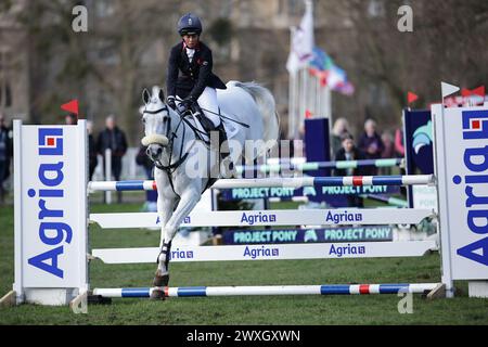 Thoresbury Park, Royaume-Uni. 30 mars 2024. Kitty King du Royaume-Uni avec vendredi Biats lors du saut d'obstacles de la Coupe Grantham CCI4*-S au Carnaval de printemps de Thoresby Park International Eventing le 30 mars 2024, Thoresby Park, Royaume-Uni (photo par Maxime David - MXIMD Pictures) Banque D'Images