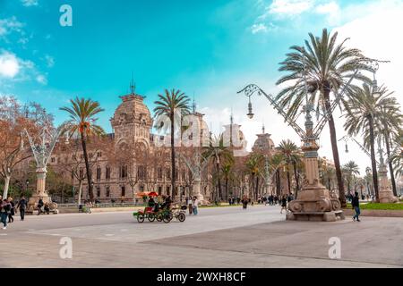 Barcelone, Espagne - 10 février 2022: Palau de Justicia, la haute Cour de justice de Catalogne est la plus haute instance judiciaire de la Banque D'Images