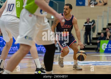 LEIDEN, PAYS-BAS - MARS 30 : Engel Rodriguez de RSW Liege basket lors du match d'Or Elite de la BNXT League entre Zorg en Zekerheid Leiden et RSW L. Banque D'Images