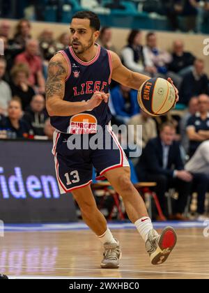 LEIDEN, PAYS-BAS - MARS 30 : Engel Rodriguez de RSW Liege basket lors du match d'Or Elite de la BNXT League entre Zorg en Zekerheid Leiden et RSW L. Banque D'Images