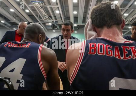 LEIDEN, PAYS-BAS - MARS 30 : le Headcoach Alexandre Zampier de RSW Liege basket Time Out lors du match d'or de la BNXT League Elite entre Zorg en Zeker Banque D'Images