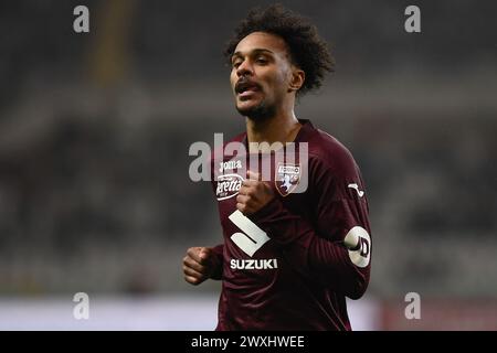 Turin, Italie. 18 mars 2024. Le Torino Valentino Lazaro regarde le match de football Serie A entre Torino et Monza au Stadio Olimpico Grande Torino à Turin, dans le nord-ouest de l'Italie - samedi 30 mars 2024. Sport - Soccer . (Photo Alberto Gandolfo/LaPresse) crédit : LaPresse/Alamy Live News Banque D'Images