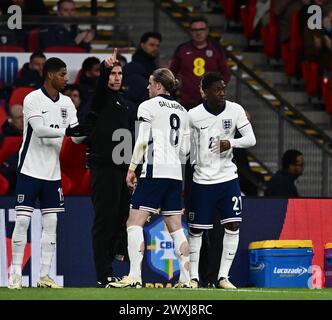 LONDRES, ANGLETERRE - 23 MARS : Marcus Rashford, Conor Gallagher, Kobie Mainoo de l'Angleterre pendant le match amical international entre l'Angleterre et le Braz Banque D'Images