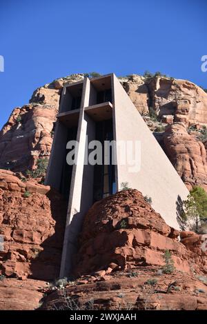 Sedona, Arizona. ÉTATS-UNIS 14 FÉVRIER 2024. La chapelle de la Sainte Croix Eglise catholique romaine. Un rêve de Marguerite Brunswig Staude pour cette Maison de culte Banque D'Images