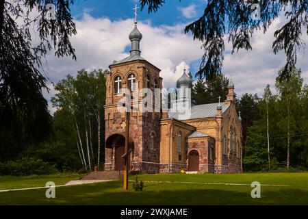 Ancienne église orthodoxe historique dans la campagne, petite église orthodoxe de Podlasie, Pologne, Krolowy Most Banque D'Images