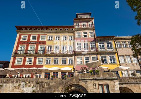 Maisons colorées, Cais da Ribeira, Porto, Portugal Banque D'Images