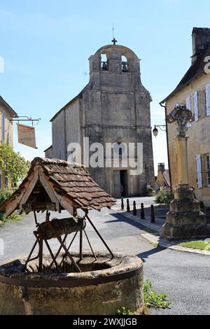 Le joli village de Fanlac se trouve sur la crête des collines de la vallée de la Vézère, en Périgord Noir. C'est le pays de Jacquou-le-croquant, héros de Banque D'Images