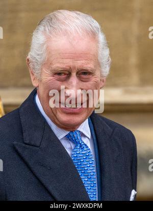 Windsor, Angleterre. ROYAUME-UNI. 31 mars 2024. Le roi Charles Ill assiste au service traditionnel de Pâques à la chapelle St George, au château de Windsor. Crédit : Anwar Hussein/Alamy Live News Banque D'Images