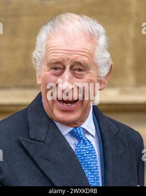 Windsor, Angleterre. ROYAUME-UNI. 31 mars 2024. Le roi Charles Ill assiste au service traditionnel de Pâques à la chapelle St George, au château de Windsor. Crédit : Anwar Hussein/Alamy Live News Banque D'Images