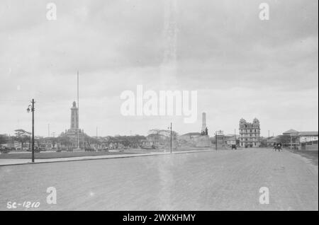 Portion du parc Luneta montrant le monument Rizal, Manille, Îles Philippines CA. 1927 Banque D'Images