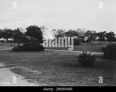 Partie du parc Luneta et du parcours de golf municipal, Manille, Îles Philippines CA. 1927 Banque D'Images