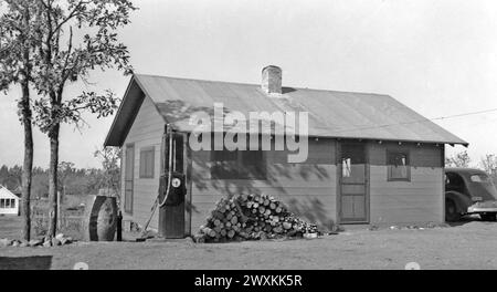 Bureau de Twin Lakes sur la réserve indienne White Earth dans le Minnesota CA. 1930s-1950s Banque D'Images