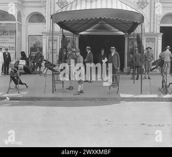 Trophées de guerre exposés au poli's Theater à Washington D.C. CA. 1918 Banque D'Images