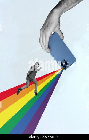 Vertical photo collage d'image en cours d'exécution homme lgbt chemin coloré vers le haut smartphone caméra liberté symbole fierté communauté arc-en-ciel Banque D'Images